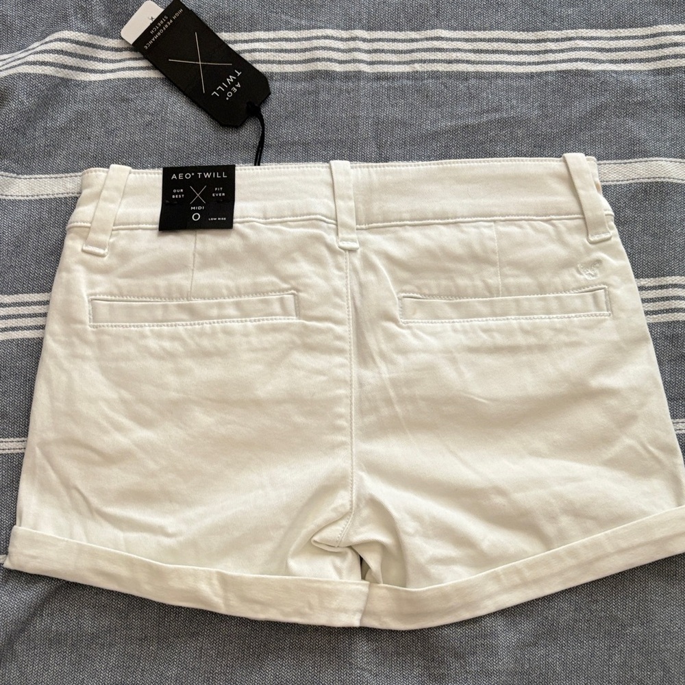 American Eagle Outfitters Women's Cream Shorts - Picture 2 of 5